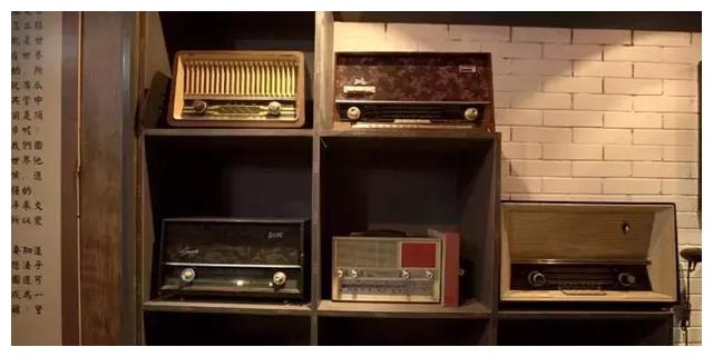 上世纪50年代老式影视器材“藏品”,他全给集齐了…