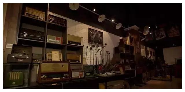 上世纪50年代老式影视器材“藏品”,他全给集齐了…