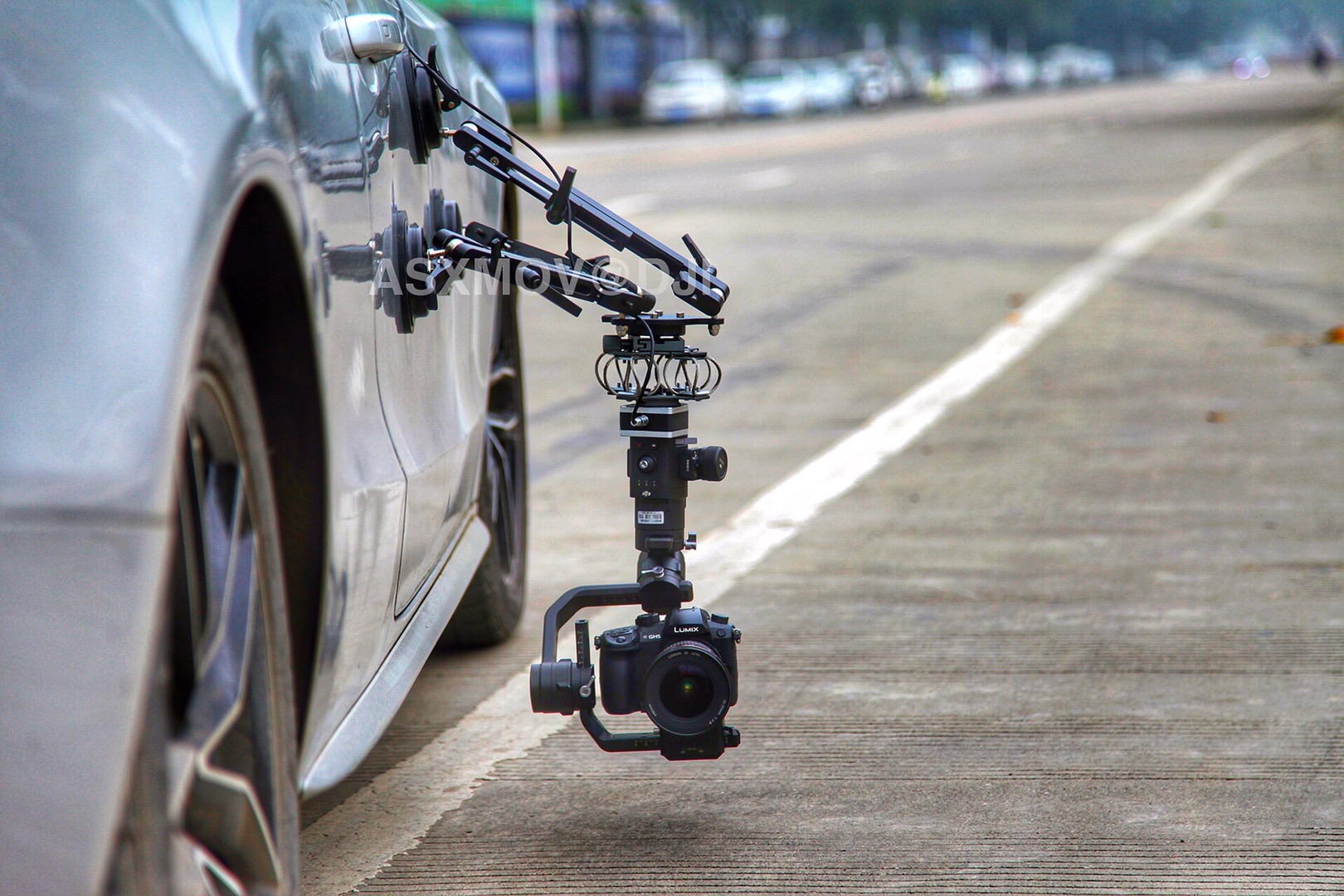 XP-02多功能车载吸盘三脚架 汽车拍摄吸盘 车戏摄像 车摄影图1