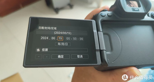 佳能EOS R8 vs EOS R6:性能、价格与性价比全解析,哪款更适合你? 佳能EOS R8 vs EOS R6:性能、价格与性价比全解析,哪款更适合你?