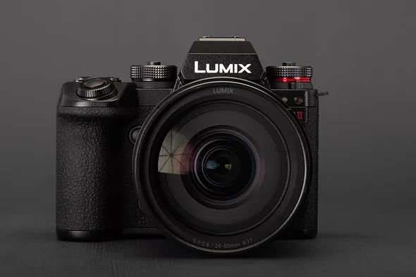松下Lumix DC-S1II正面24-60