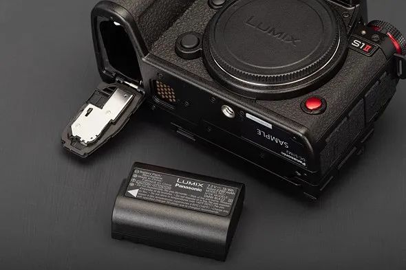 松下Lumix DC-S1II电池DMW-BLK22